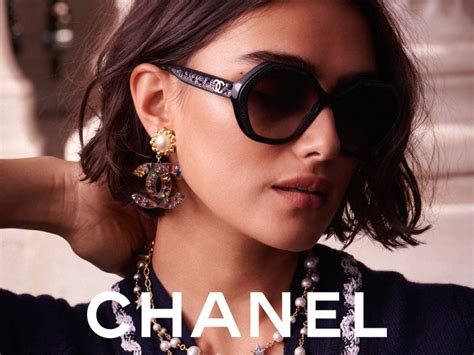 lunette de soleil femme chanel 2022|chanel lunette soleil carré.